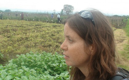 Danielle Nierenberg of Food Tank in Tanzania meeting with farmers. Photo: Food Tank