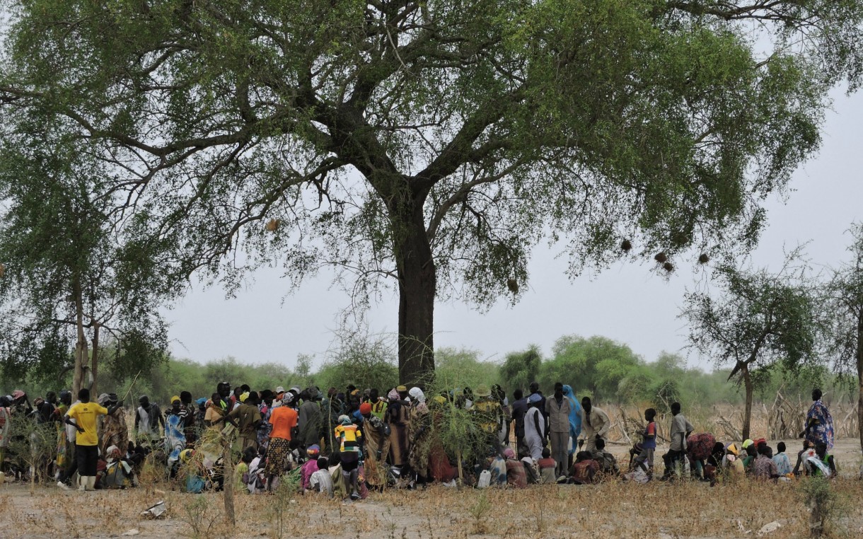 south-sudan-people-in-line